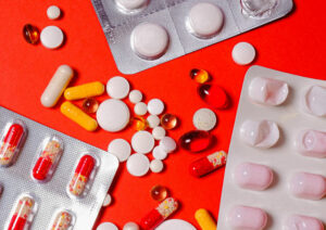 EMA reevalueaza utilizarea azitromicinei in contextul cresterii rezistentei antimicrobiene