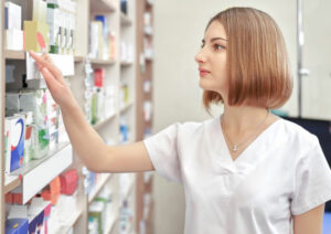 Rogobete vrea extinderea vaccinarii in farmacii | Vaccinul anti-HPV, primul vizat