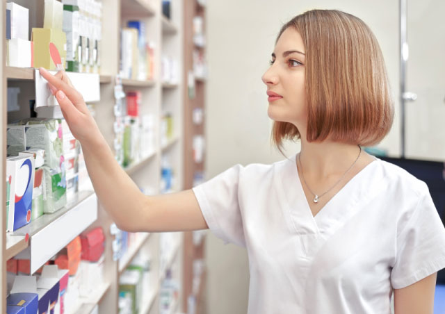 Rogobete vrea extinderea vaccinarii in farmacii | Vaccinul anti-HPV, primul vizat